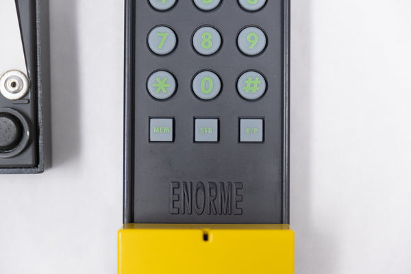 Ettore Sottsass - Enorme